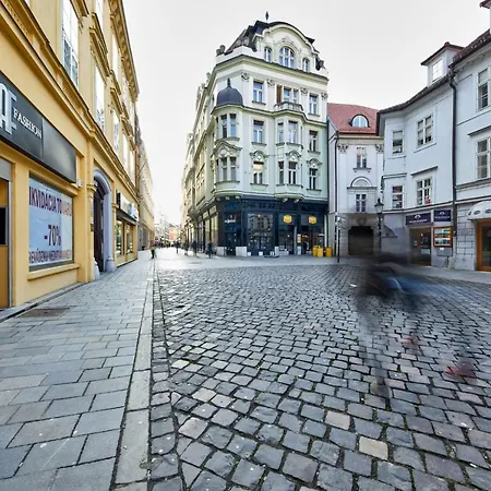 Pikachu's Gallery - Historical Old Town Apartmán